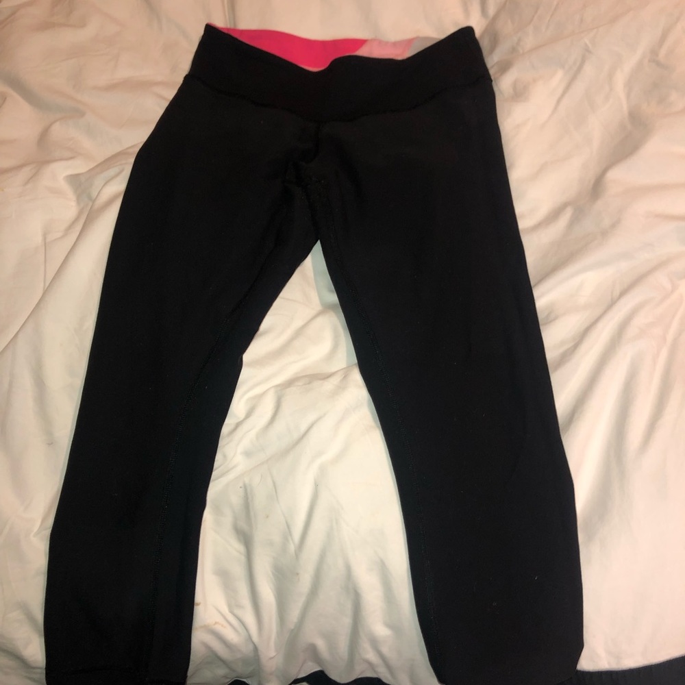 Black crop lulu lemon leggings!